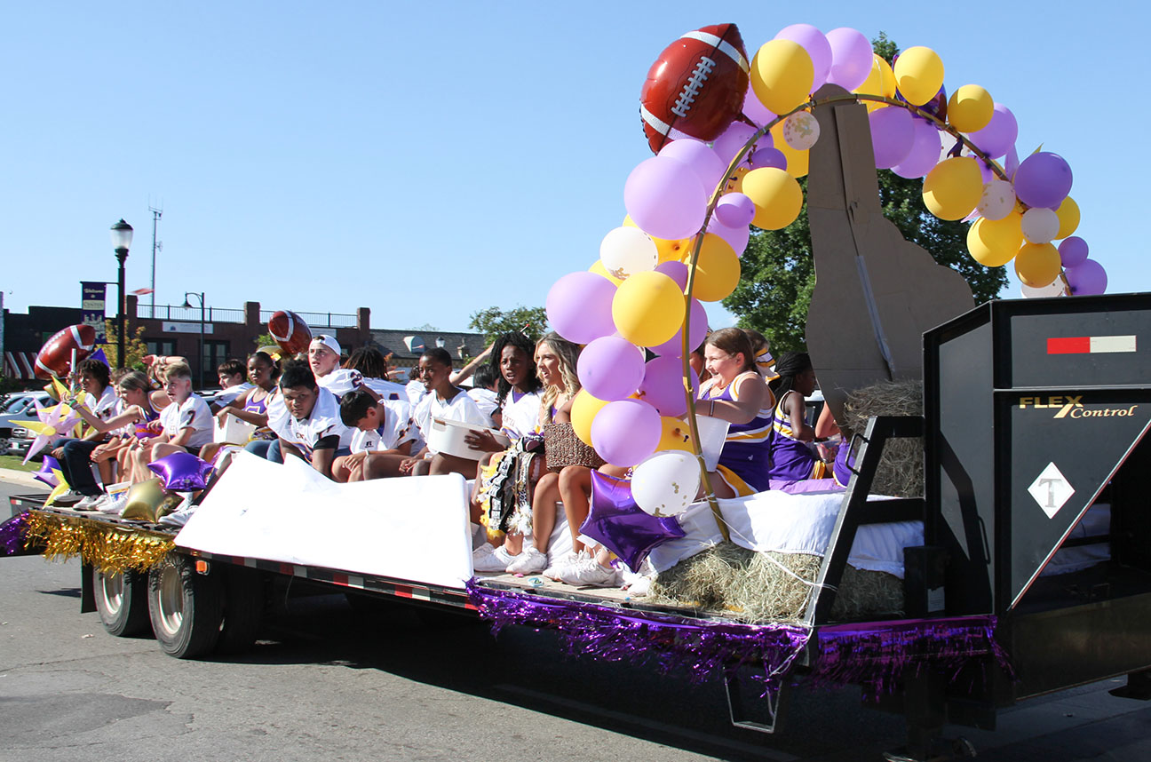 2023 Center homecoming parade