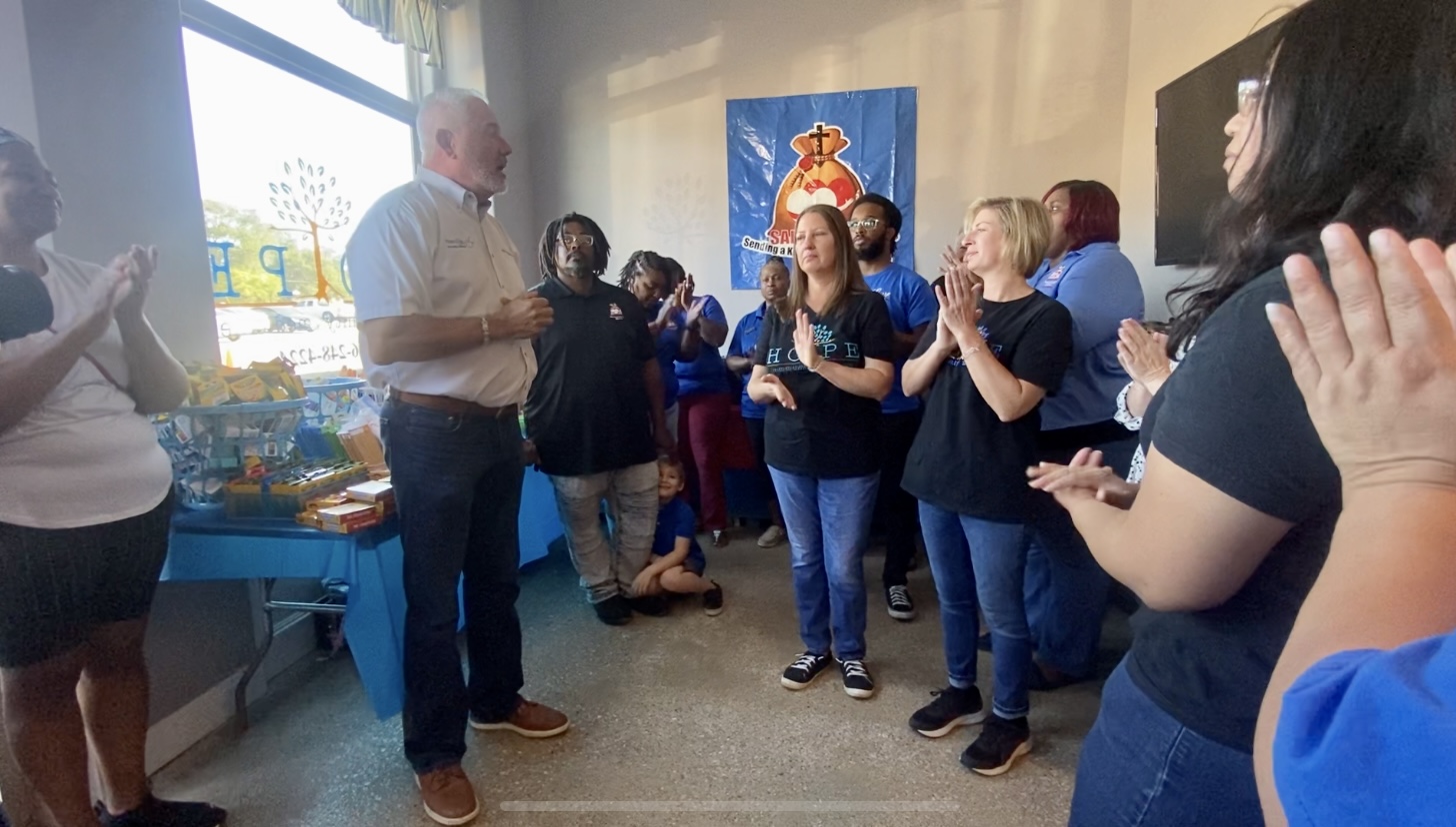 SAKS of Love celebrates new location with Hope Community Medicine 