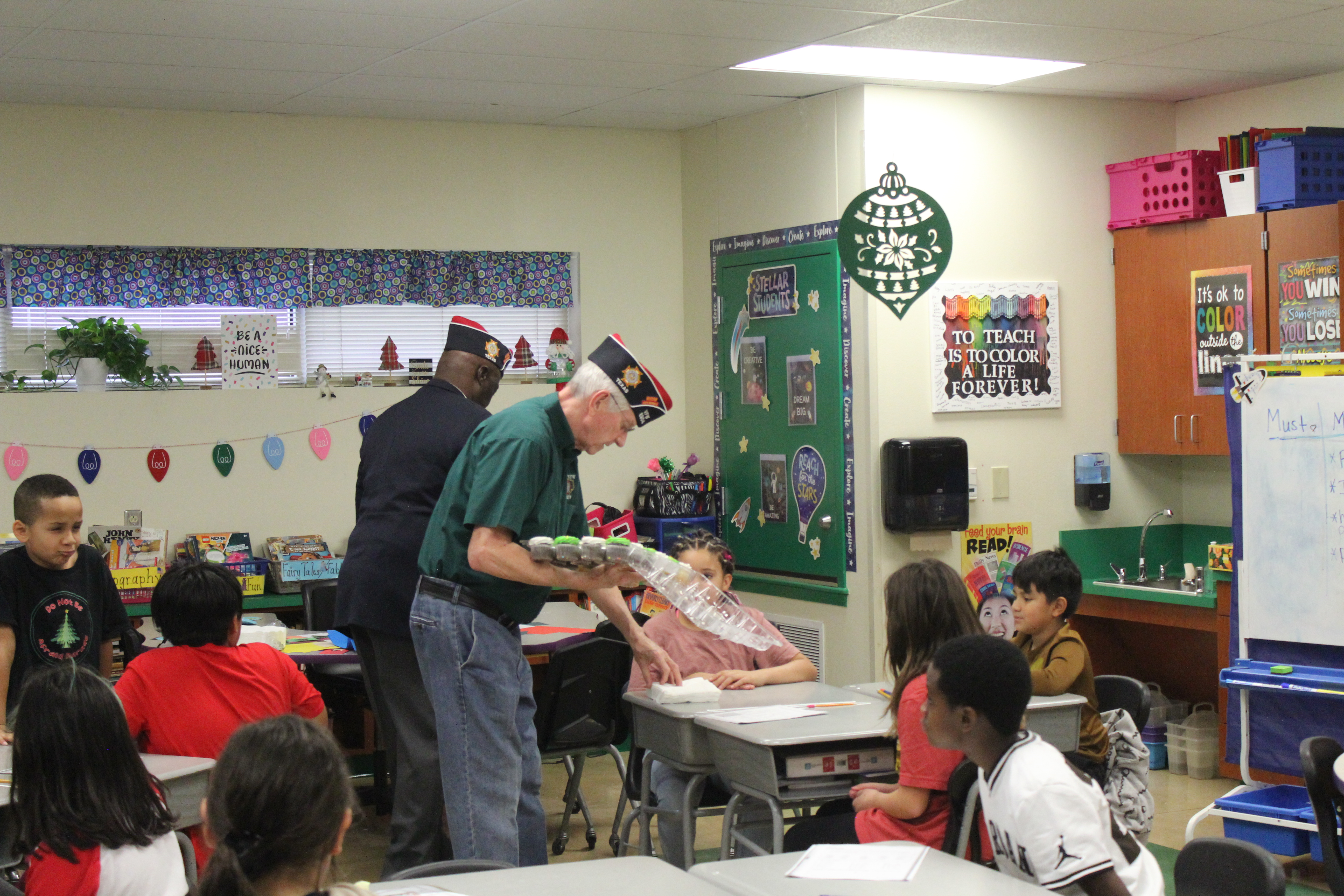 Melissa Muñoz presented VFW Teacher of the Year Award 