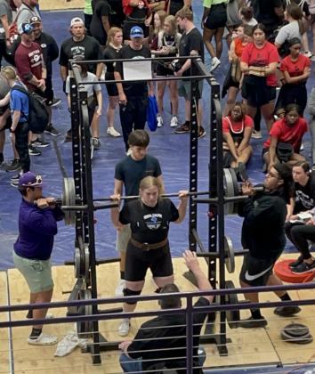 Joaquin High School Student makes Powerlifting Regional Champion 