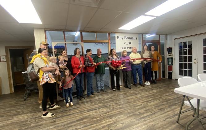 Outreach Ministries dedicates new client-choice food room in memory of Roy Broadus 