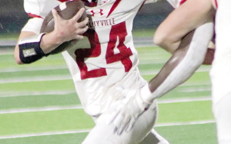 Freshman running back Hunter Harvey breaks toward the sideline on his way to a first down. Colton Bragg | The Light and Champion)