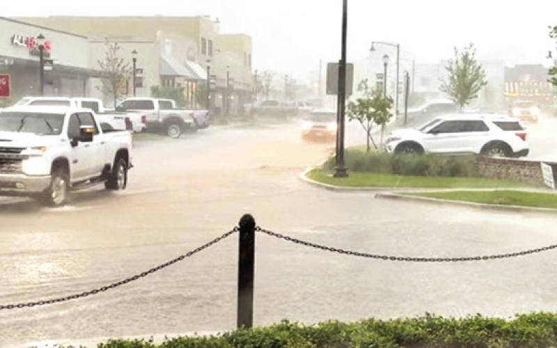 Heavy rain and thunderstorms hammer East Texas continously