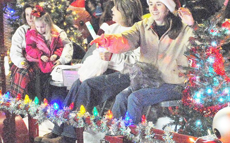 Christmas cheer comes to Shelby County