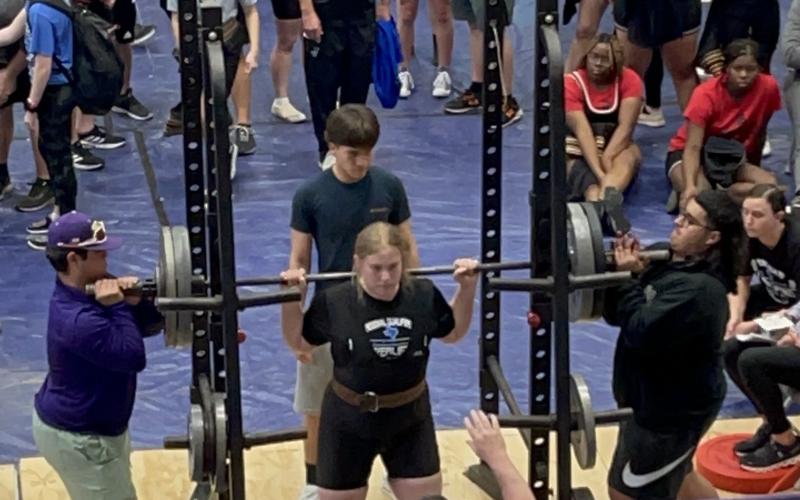 Joaquin High School Student makes Powerlifting Regional Champion
