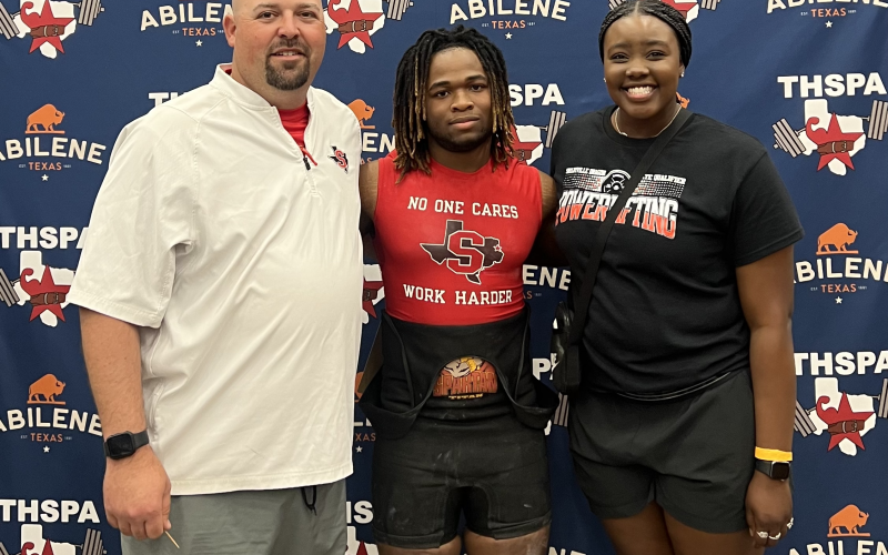 Shelbyville High School's Carlos Garrett sets new personal Powerlifting Records