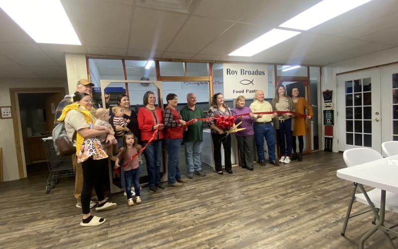 Outreach Ministries dedicates new client-choice food room in memory of Roy Broadus