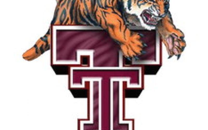Tenaha narrowly falls to Arp