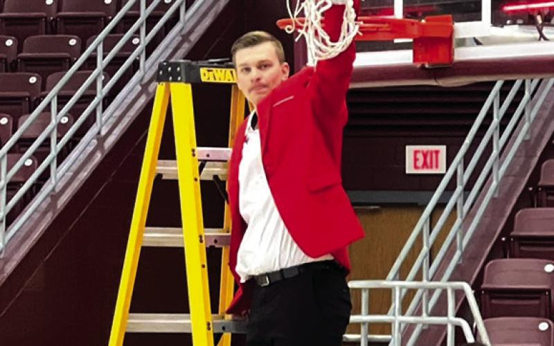 The net must be cut as the Shelbyville Dragons move forward in search the the State Championship trophy.