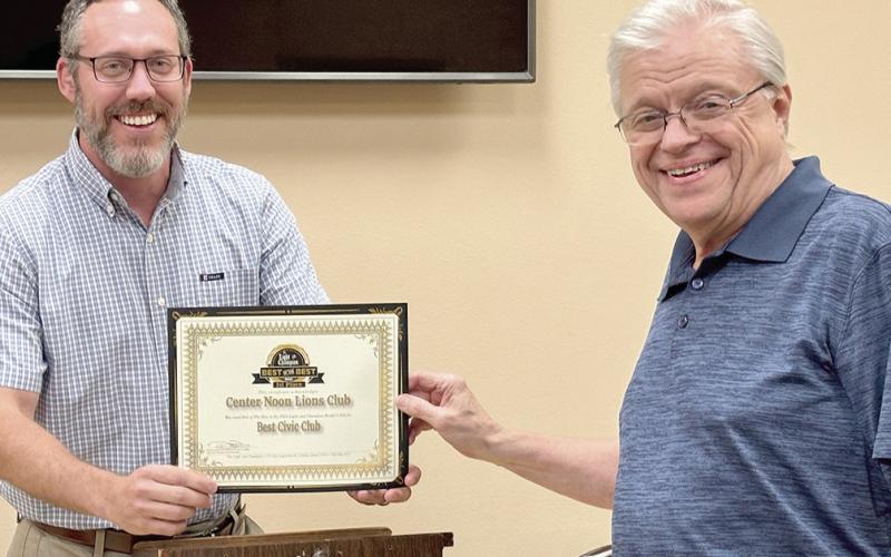 Center Noon Lions Club President Dan O’Rear (left) accepts a “Best of the Best in Shelby County” certificate from Lion’s club member and Light and Champion Publisher Leon Aldridge. The local organization was voted Best Civic Club in the newspaper’s recent Best of the Best reader balloting. For more great Best of the Best Banquet photos see the B-Section of this newspaper. Lion Malcom Monroe | Light and Champion