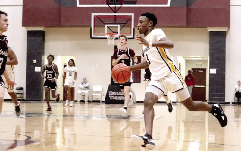 ‘Round the county basketball round-up