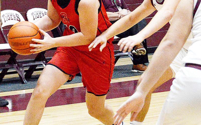 Holiday Hoops closes out year