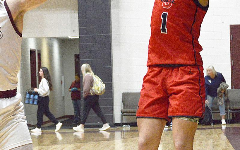 Holiday Hoops closes out year