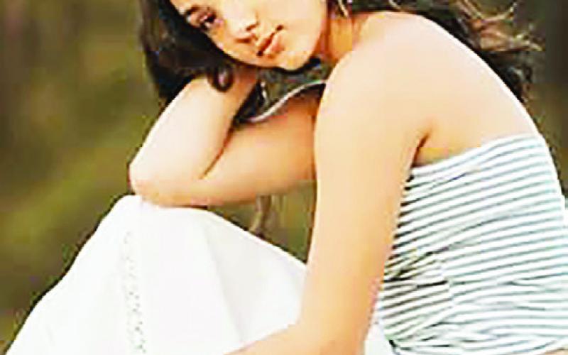Chezni Dominguez