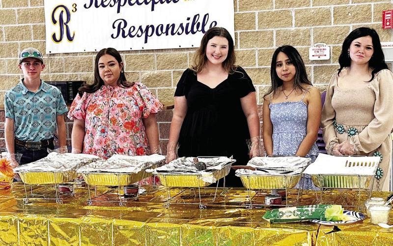 2026-2027 Ofcers (not in order): Paola Sanchez-President, Chesney Davis-Vice President, Kiptyn Phelps 2nd-Vice President, Jocelyn Stew - art-Secretary, Leigha Martinez-Reporter and Adrian Acuna-Sentinel.