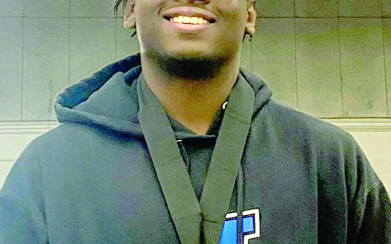 Joaquin weightlifter places second