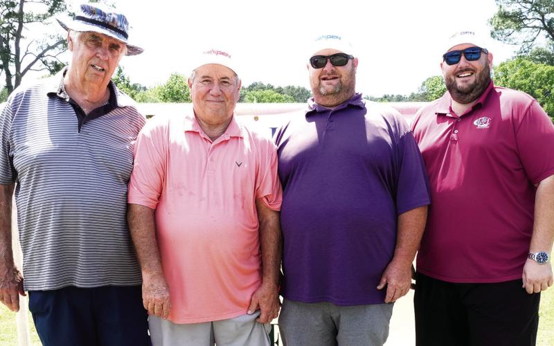Center Noon Lions Club holds annual golf tournament