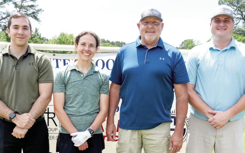 Center Noon Lions Club holds annual golf tournament