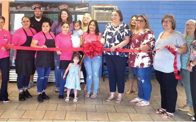 Los Jarritos ribbon cutting