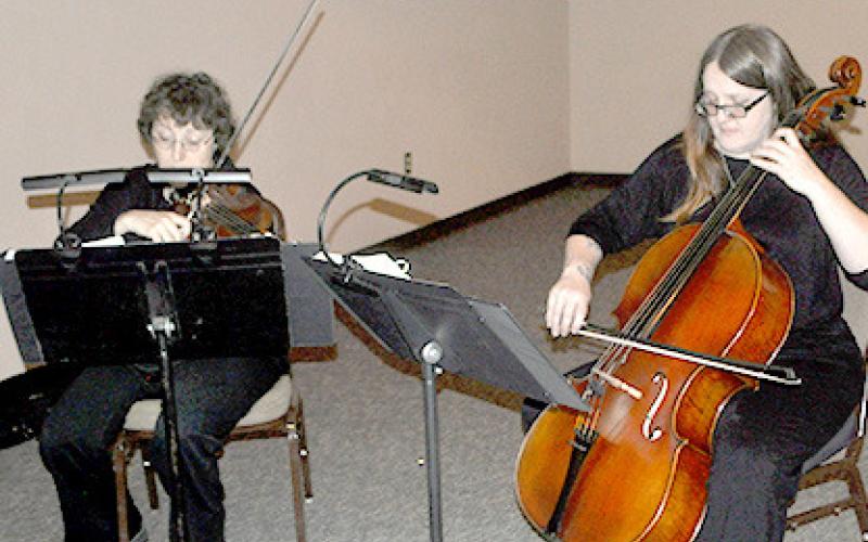 The Selah Strings entertained the business crowd at last Thursday’s annual Shelby County Chamber Awards banquet. Photo By Dennis Phillips