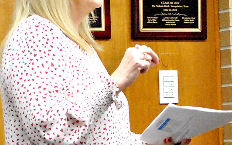 Sherry Scruggs presents the district’s state academic performance report to the Timpson ISD board of trustees at its February meeting. Maggie Vaughn | Light and Champion