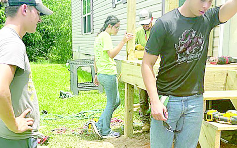 Inspired by Possum Trot story, Tennessee church gives back