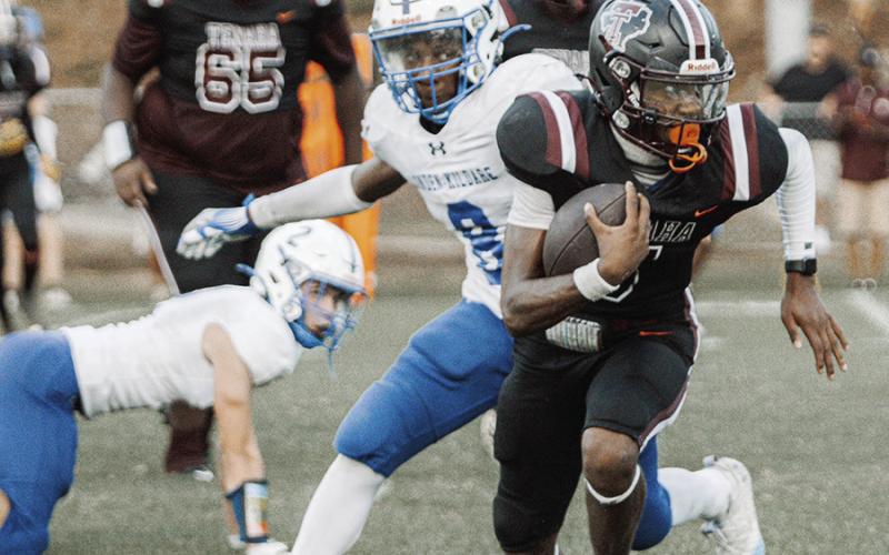 Tenaha QB Bri’Kelian Kenny takes off for the Tigers during Tenaha’s Homecoming rout, 41-0 versus Linden Kildare. Lainee Cooper | Light and Champion