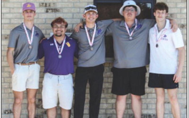 Rider golf teams compete in home links tournament