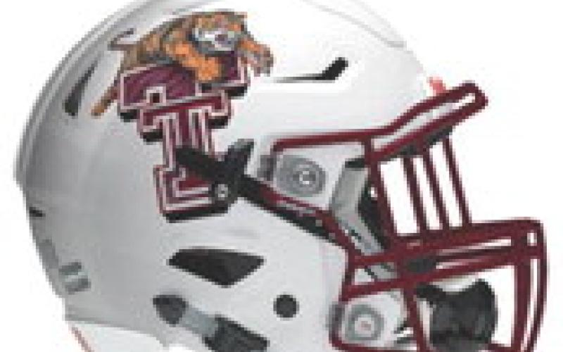 Tenaha outlasts Joaquin at home