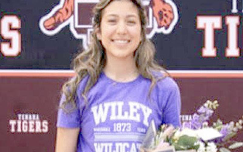 Tenaha athlete signs with Wiley College for soccer