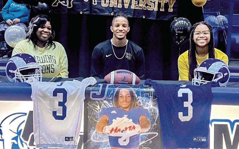 Joaquin’s Stotts signs with Harding