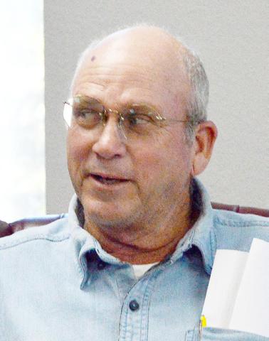 Comm. Pct. 3 Stevie Smith urged residents to be careful with burning at the Dec. 31 commissioners court meeting. The county has since been placed under a burn ban. Zack Clark | Light and Champion