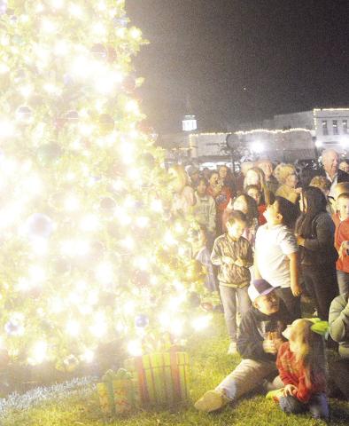 In what will be an annual event, the inaugural lighting of a Christmas tree on the grounds of the historical Shelby County courthouse was well attended last year. This year’s lighting will be held Monday, Dec. 1, at 6 p.m. David Danley | Light and Champion