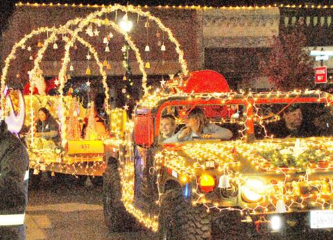 Christmas cheer comes to Shelby County