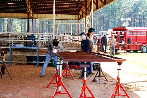 First ‘Build Off’ Event Draws 9 ISDs