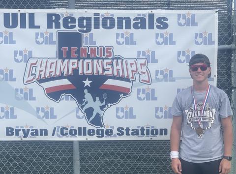 Shelbyville Senior takes 3rd at Regional Tennis Tournament