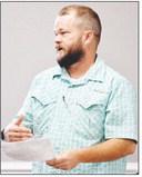 Joel Sopchak petitions the commissioners court to have the county close off CR 4192. Zack Clark | Light and Champion