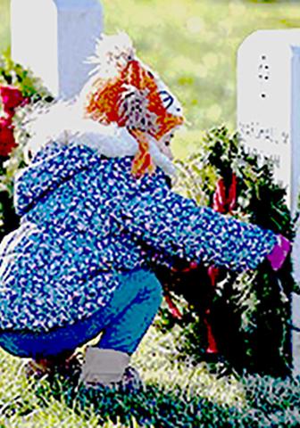 Bradshaw shares wreaths, hotel, cemetery plans with TAGHS