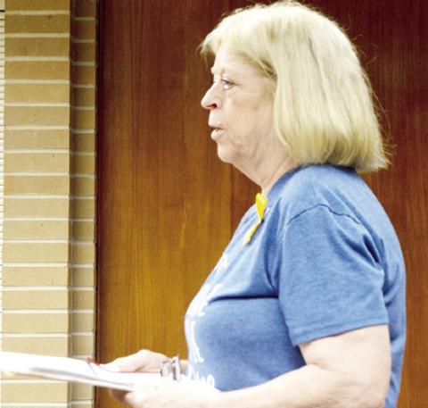 Lila Gaddy addresses the Timpson ISD school board at its April 17 meeting. Zack Clark | Light and Champion