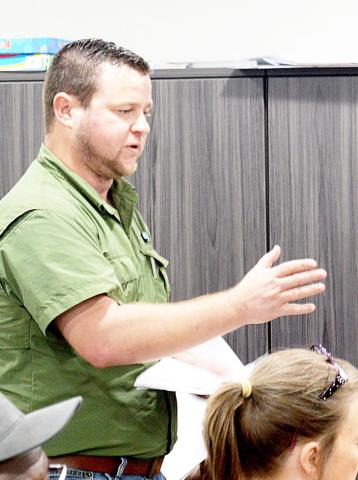 Tim Rowe of E3 Design Build Contractors presents the Timpson city council with information on a proposal to address the city’s water quality issues. Zack Clark | Light and Champion