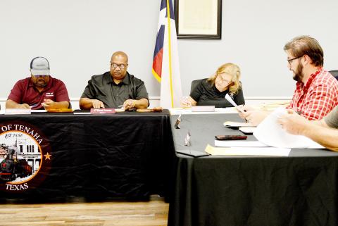 Truit Whitley, Tenaha VFD secretary, gives the fire department report to the Tenaha city council at its December meeting. David Danley | Light and Champion