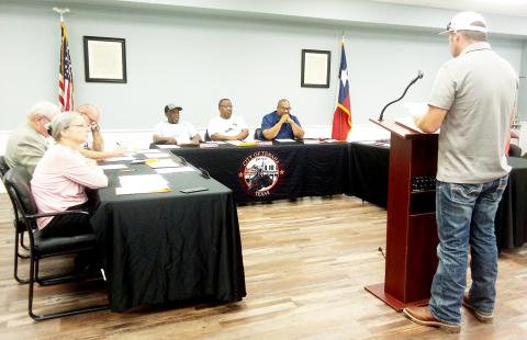 Jake Metcalf, former Tenaha City Police Chief, addressed the Tenaha city council concerning restricted speech at council meetings and alleged illegal activity by council members at the council’s Monday, Aug. 25, meeting. David Danley | Light and Champion