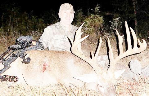 Joe Sinski’s Trinity County 18-pointer is sure to be among the top low fence bucks taken by bow and arrow this season. The buck has been unofficially scored at 191 5/8. Photo courtesy of Joe Sinski