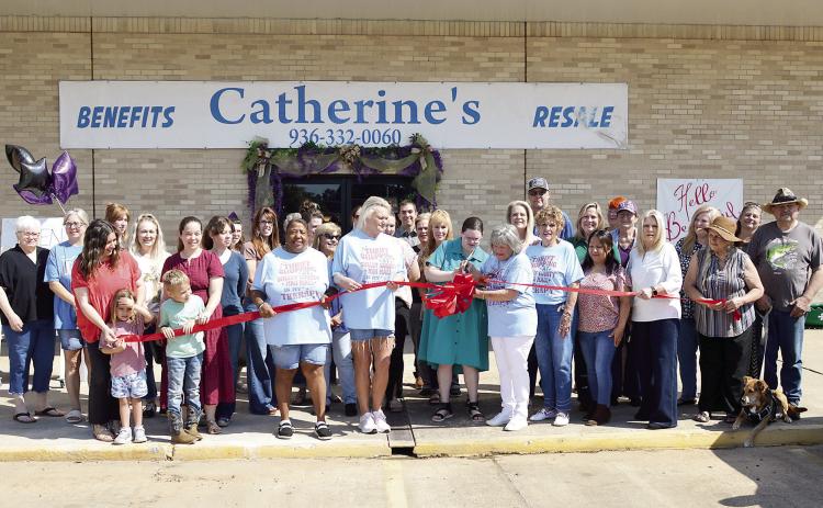 Shelby Mini Mall holds ribbon cutting